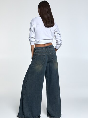 Wide leg Jeans de la Pull&Bear pe albastru