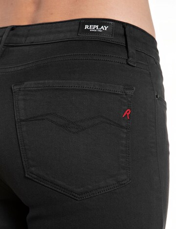 REPLAY Regular Jeans in Schwarz