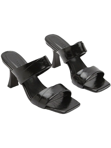 Zoccoletto 'Rina' di Limoya in nero