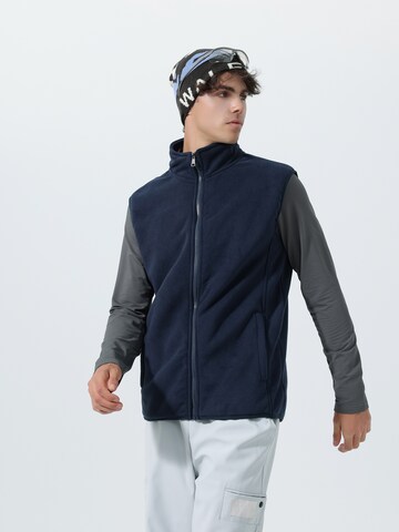 Youthup Vest in Blue: front