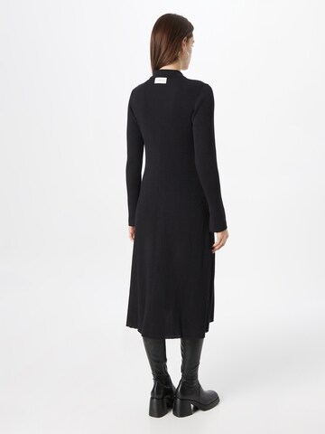 Blanche Úpletové šaty – černá