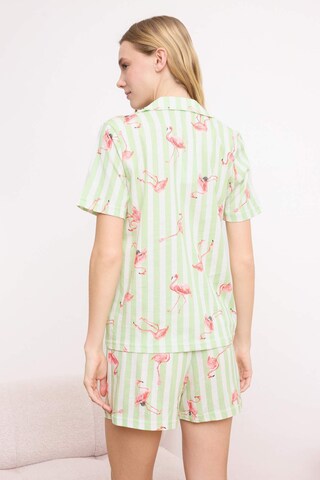 Pijama de la Trendyol pe verde