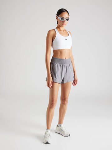 ADIDAS PERFORMANCE Normalny krój Spodnie sportowe 'Pacer Stretch Lux' w kolorze szary