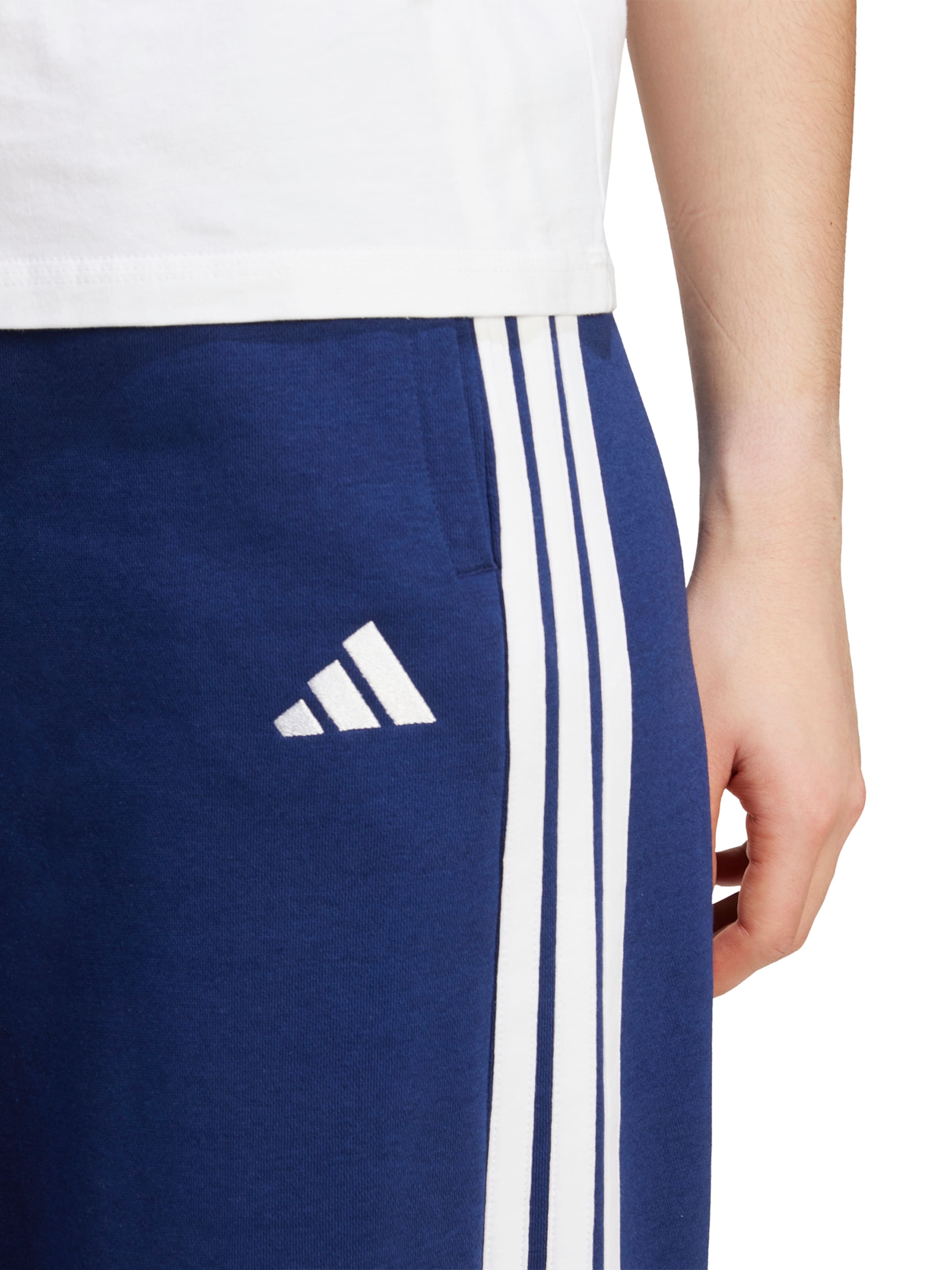 ADIDAS SPORTSWEAR - Pierna ancha Pantalón deportivo en azul