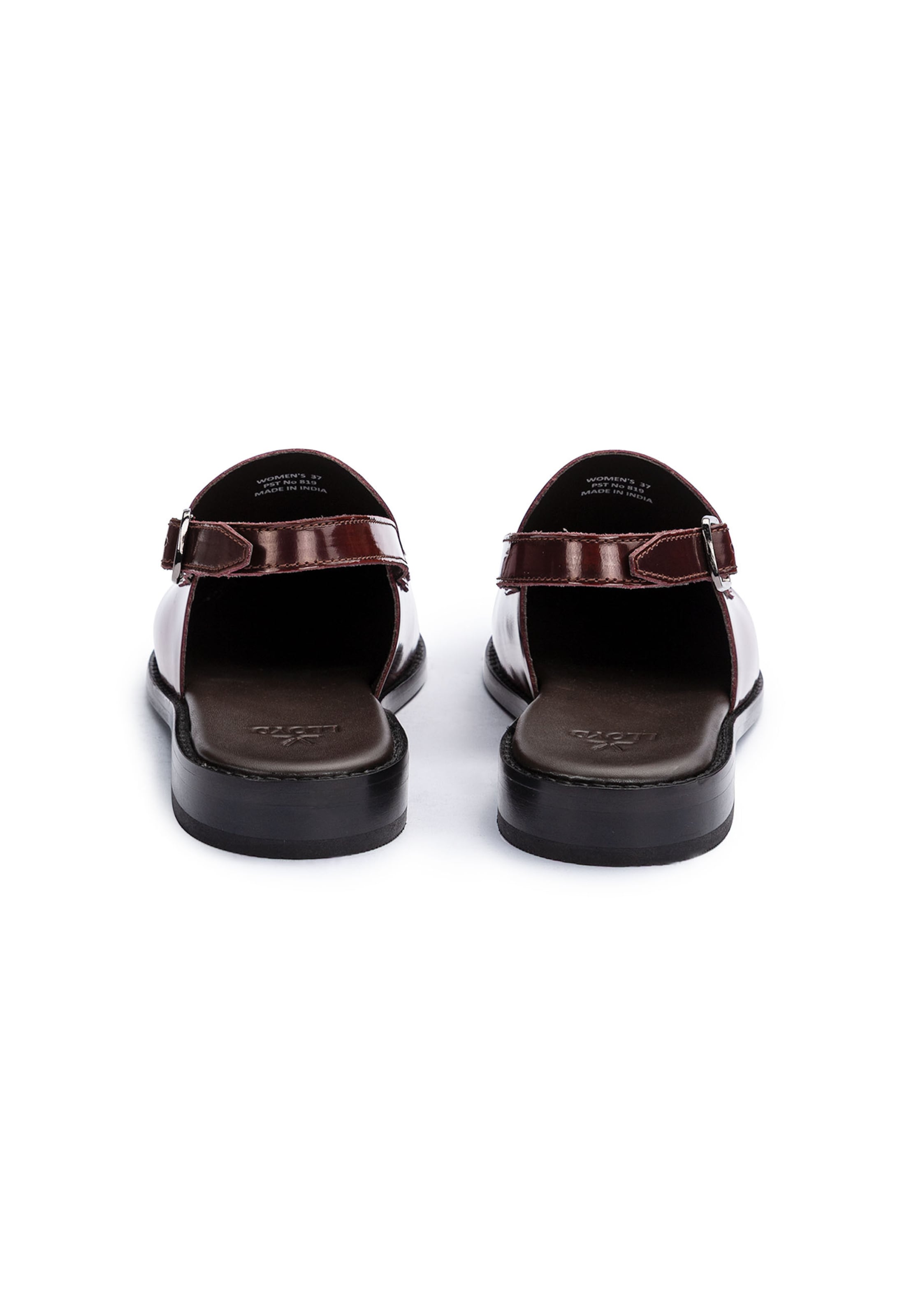 LLOYD Instappers 'CLOUT ROAM' in Rood