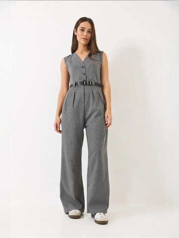 Bianco Lucci Jumpsuit in Grey