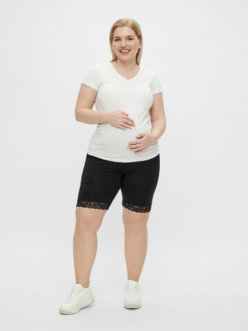 MAMALICIOUS Skinny Shorts 'Lenna' in Schwarz