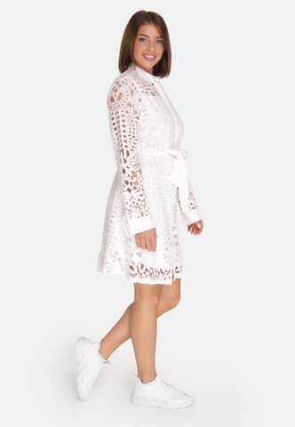 Robe Elara en blanc