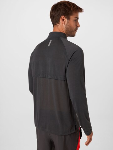 UNDER ARMOUR Functioneel shirt 'Streaker' in Grijs