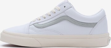 Baskets basses VANS en blanc