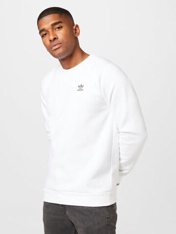 ADIDAS ORIGINALSSweater majica 'Trefoil Essentials ' - bijela boja: prednji dio
