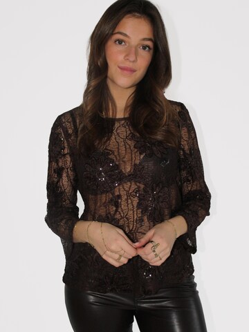 Honnête Atelier Shirt 'Clemence' in Bruin