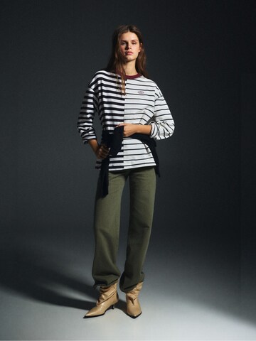 Pull&Bear Shirt in Schwarz: Vorderseite