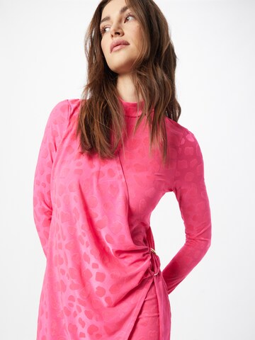 Robe River Island en rose