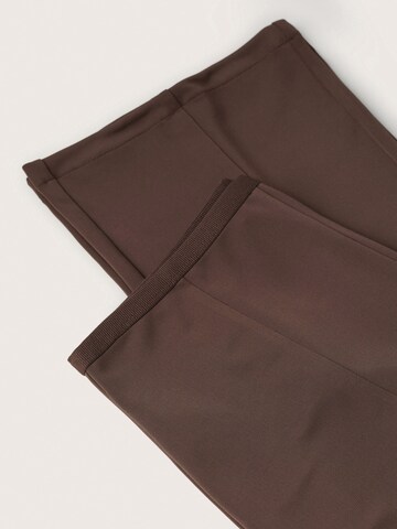 MANGO Normalny krój Spodnie 'LEGA' w kolorze brązowy