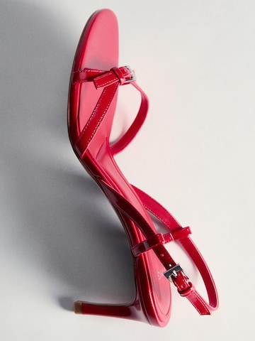 MANGO Sandalen met riem 'CHAI' in Rood