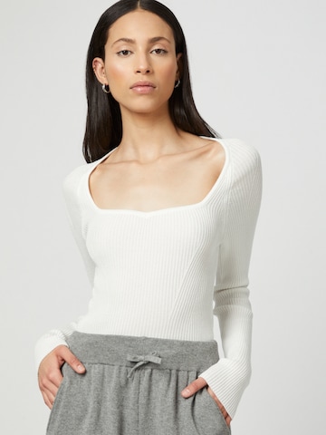 Liz Kaeber Shirt 'Sweetheart' in White: front