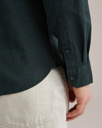 WE Fashion Slim Fit Skjorte i grøn