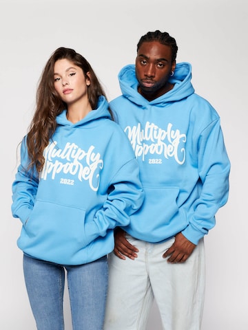 Sweat-shirt Multiply Apparel en bleu : devant