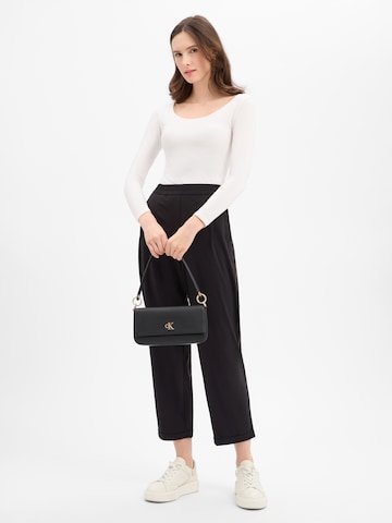 Regular Pantalon à pince Marc Cain en noir