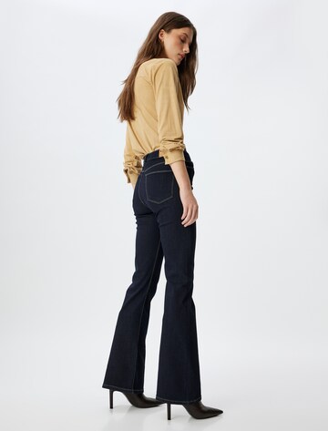 Koton Flared Jeans in Blauw