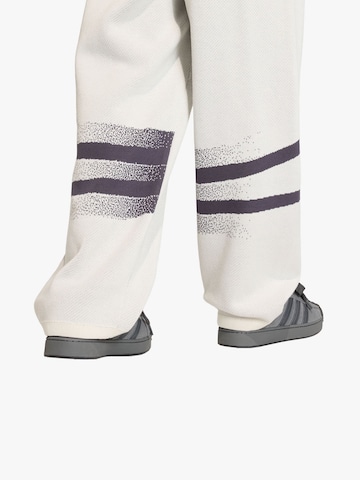 Regular Pantalon de sport ADIDAS en blanc