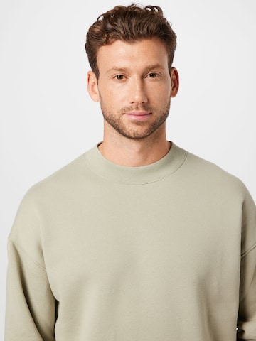 Abercrombie & Fitch Sweatshirt in Green