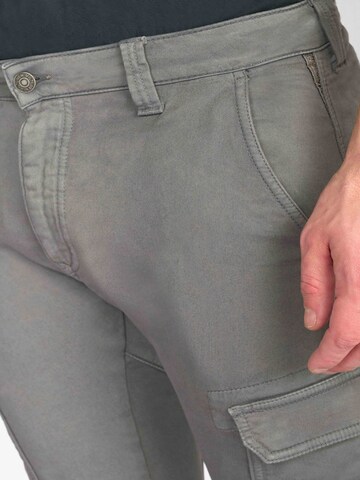 Effilé Pantalon chino 'KOGE' Le Temps Des Cerises en gris