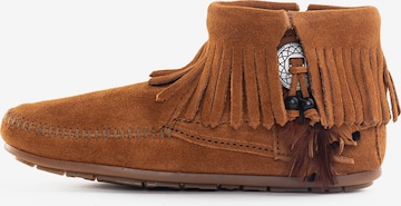 Bottines 'Concho' Minnetonka en marron : devant