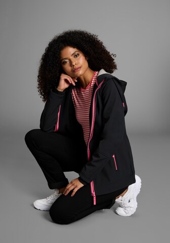 OCEAN SPORTSWEAR Performance Jacket in Black