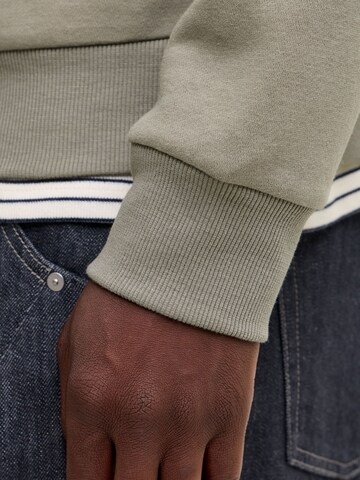 JACK & JONES Sweatshirt 'JJCleveland' in Groen