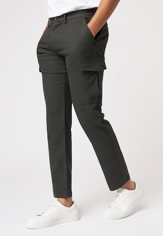 Regular Pantalon cargo ROY ROBSON en gris : devant