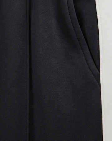 Wide leg Pantaloni di WE Fashion in grigio