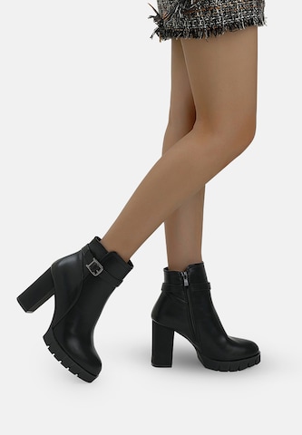 Elara Stiefelette in Schwarz