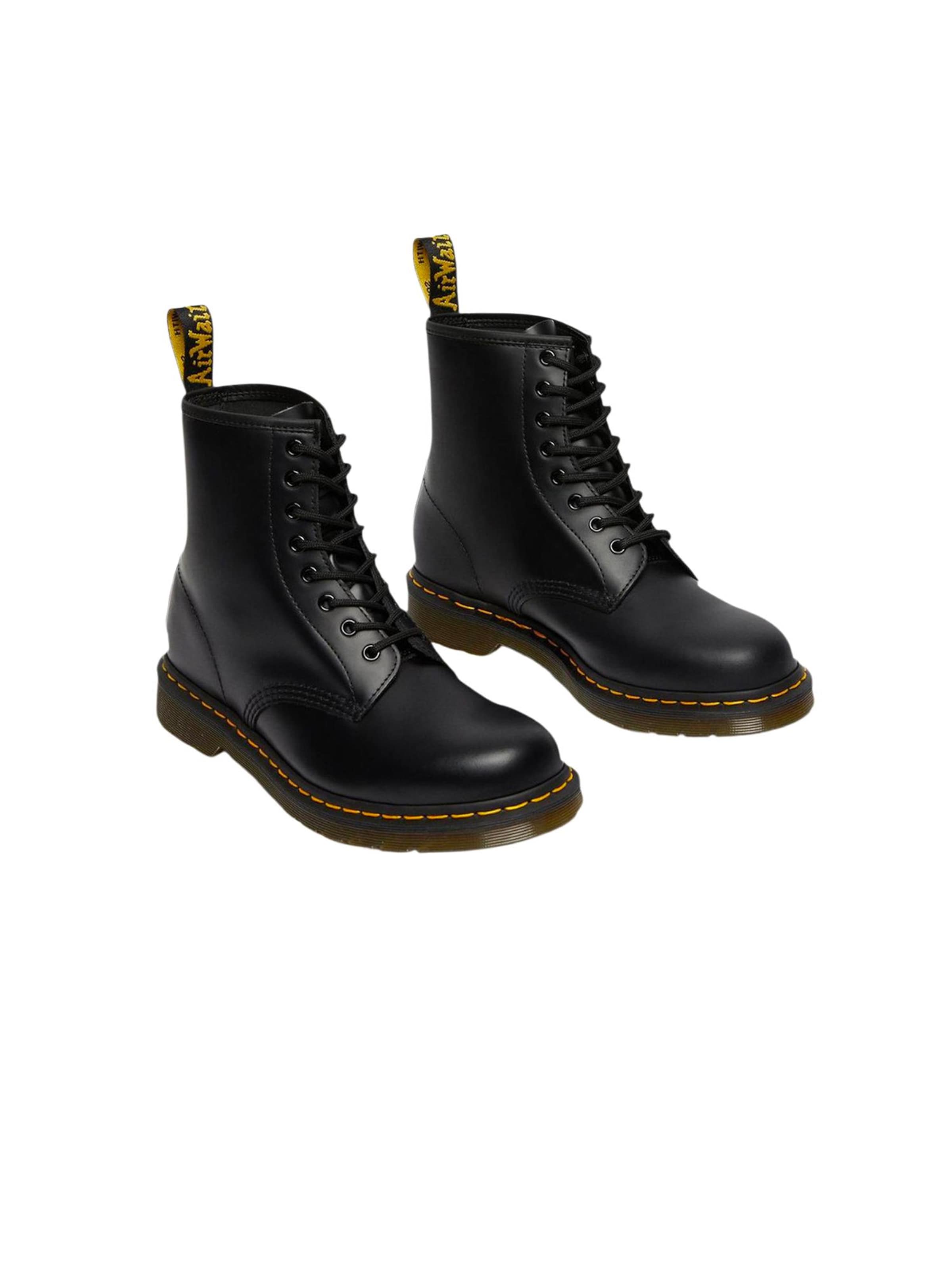 Stivaletto stringato '1460' di Dr. Martens in nero