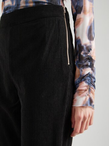 ABOUT YOU Regular Broek 'Helene' in Zwart