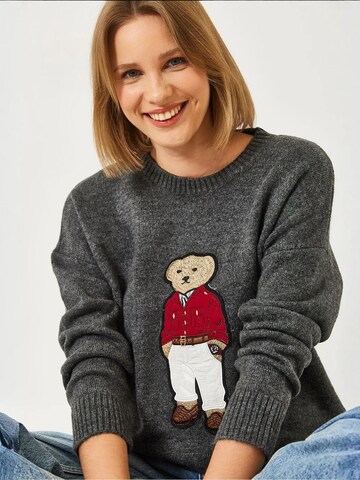 Bianco Lucci - Pullover em cinzento