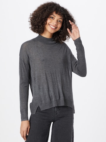 Dorothy Perkins Sweater in Grey: front