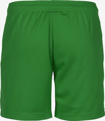 Regular Pantalon de sport UMBRO en vert
