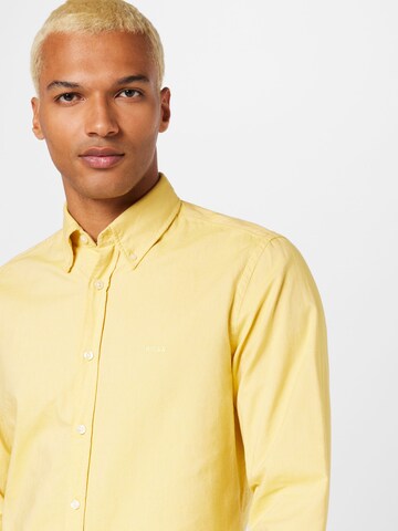 BOSS Orange Klasický střih Košile 'Rickert' – žlutá