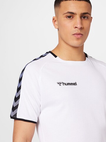 T-Shirt fonctionnel Hummel en blanc