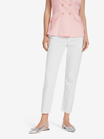 Marc Cain Slim fit Pants in White: front