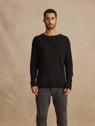DAN FOX APPAREL Sweater 'Elia' in Black: front