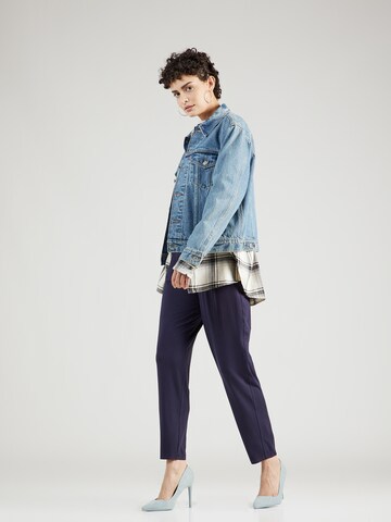 Tapered Pantaloni con pieghe di Marks & Spencer in blu