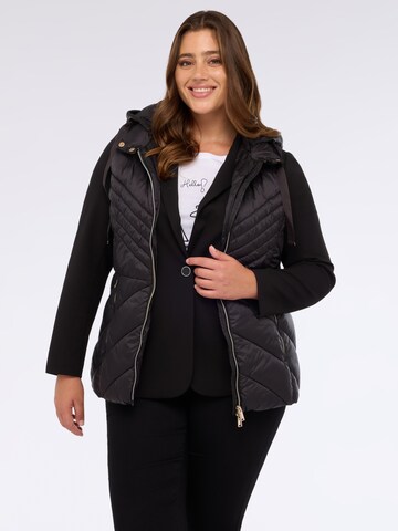 Fiorella Rubino - Chaleco en negro