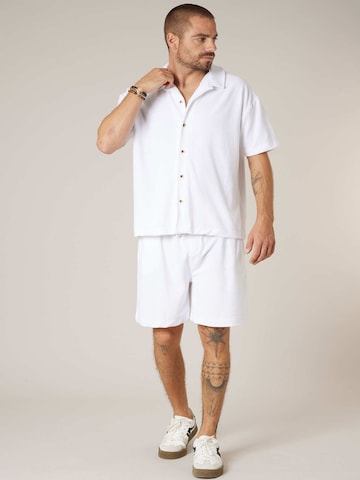 Coupe regular Chemise 'Creekson' Deeluxe en blanc