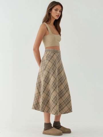 Hiccup - Saia em bege