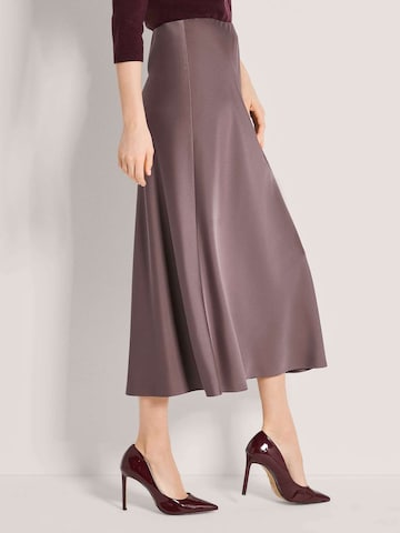 MADELEINE Rok in Rood