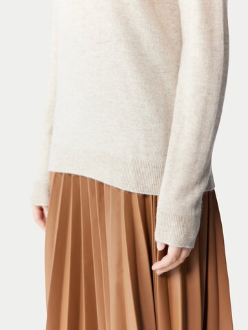 GOBI Cashmere Trui 'Women's Essential Cashmere Crewneck Sweater' in Wit