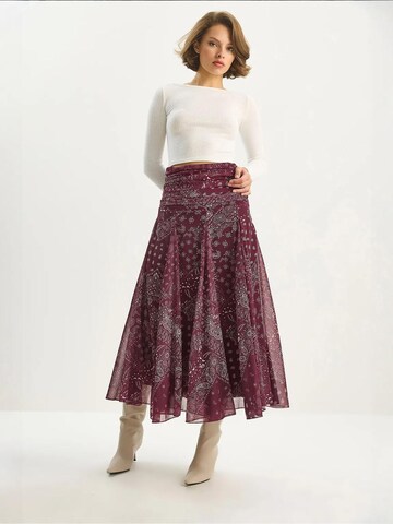 Gonna di Bianco Lucci in rosso